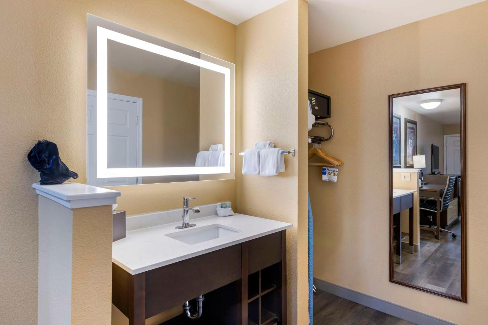 Best Western Fallon Inn & Suites Екстер'єр фото