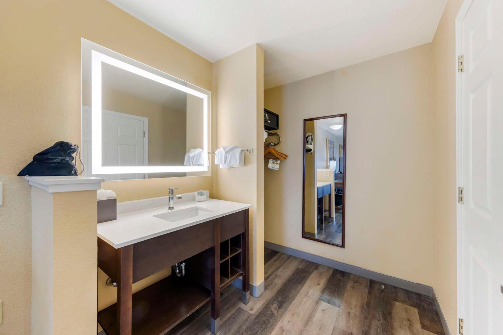 Best Western Fallon Inn & Suites Екстер'єр фото