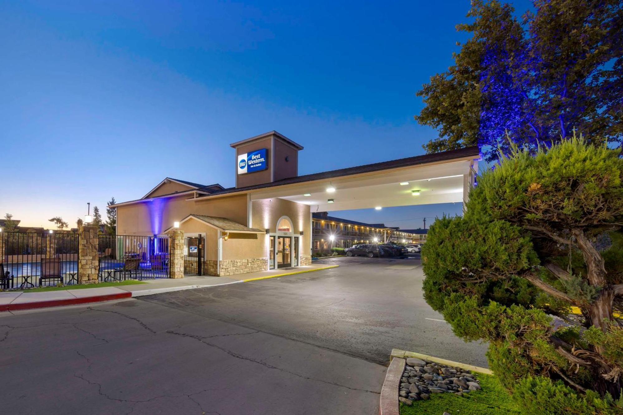Best Western Fallon Inn & Suites Екстер'єр фото
